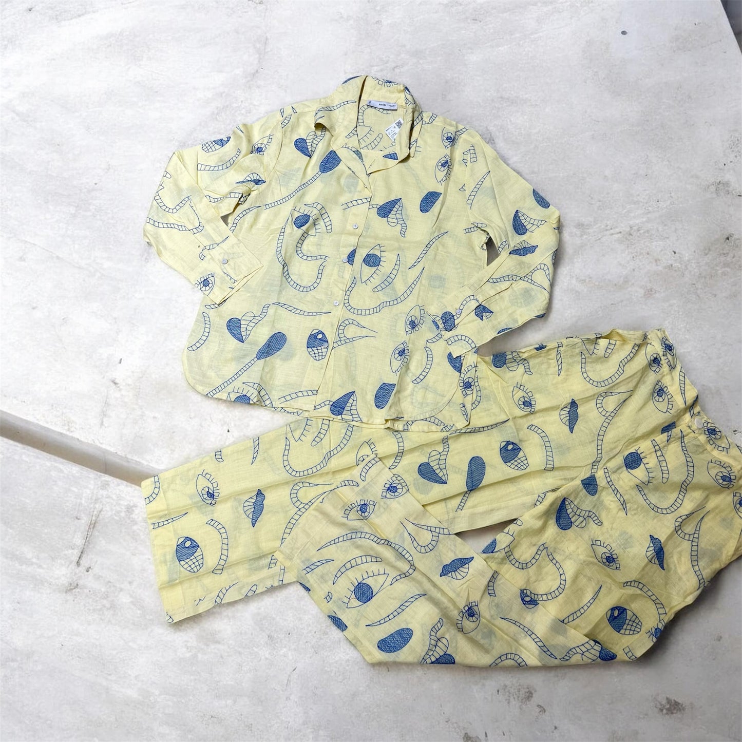 Womens cord-set