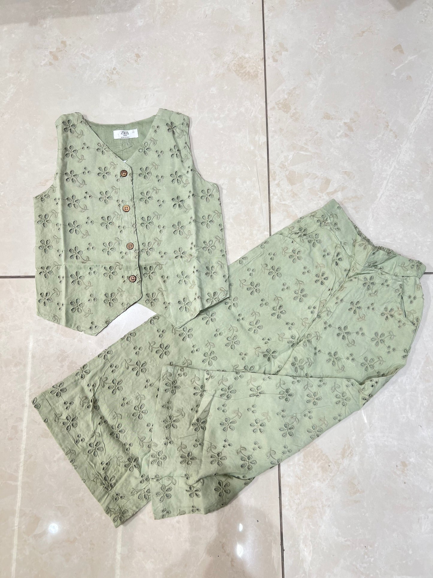 Girls cord-set